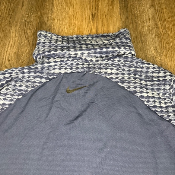 Nike Pro HyperWarm Shirt Women Large Training Navy Pullover Top Workout Running - Picture 4 of 11